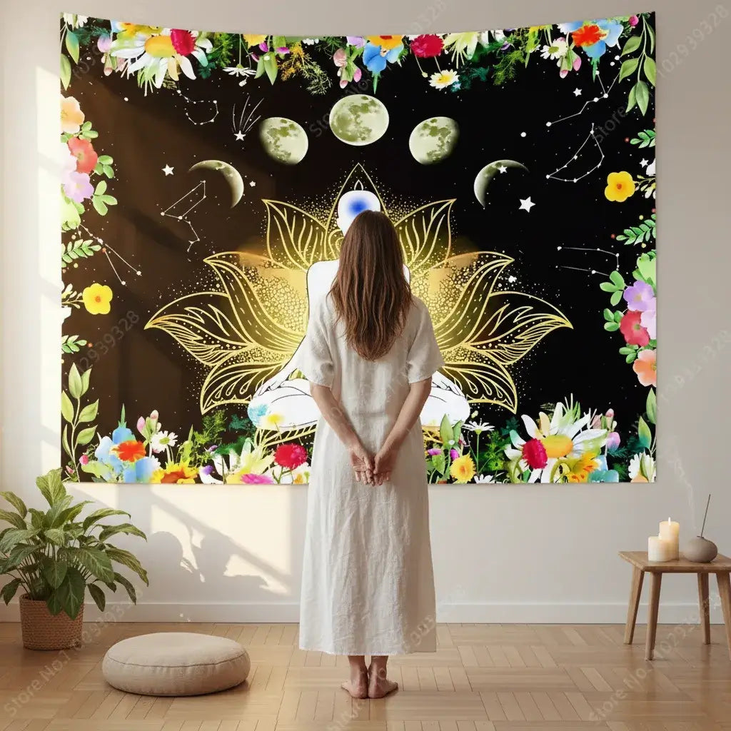 Femme debout de dos contemplant tapisserie murale chakra mandala yoga méditation dans coin spirituel maison avec lumière dorée